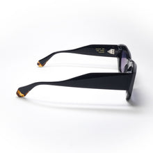 Load image into Gallery viewer, sunglasses GIGI STUDIOS model 6736 color 1