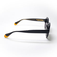 Load image into Gallery viewer, sunglasses GIGI STUDIOS model 6632 color 1
