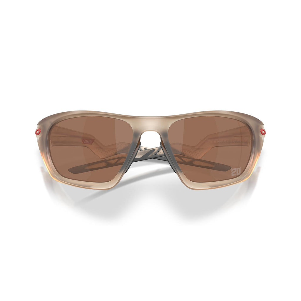 SUNGLASSES OAKLEY MODEL 9431 COLOR 943118 CLOSED VIEW