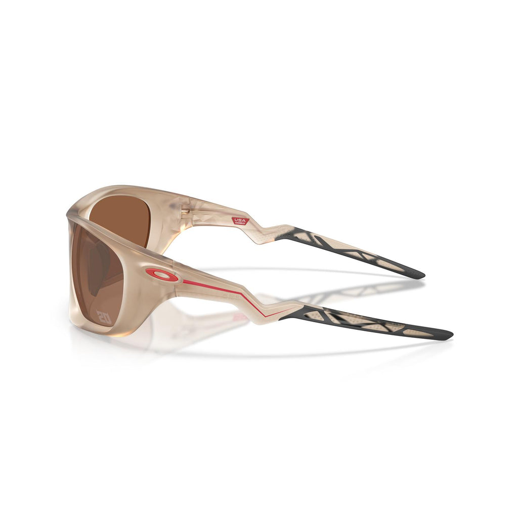 SUNGLASSES OAKLEY MODEL 9431 COLOR 943118 SIDE VIEW