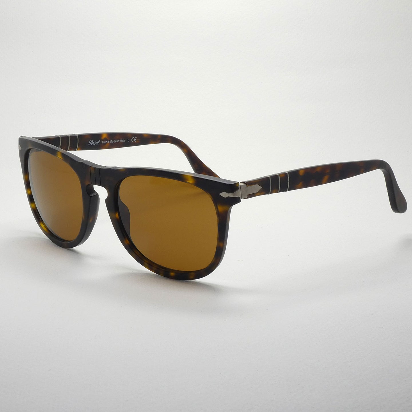 sunglasses persol 3055 899/33  size 54 angled view