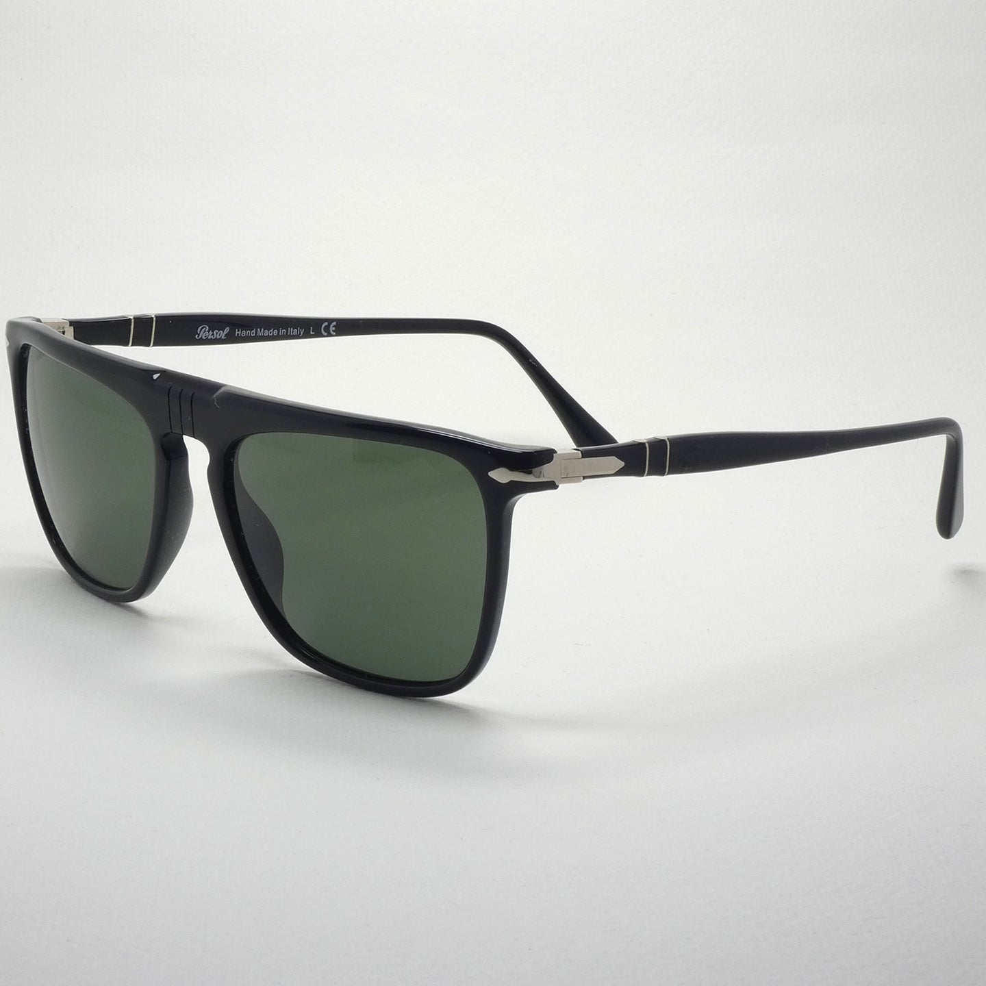 sunglasses persol 3225 95/31  size 56 angled view