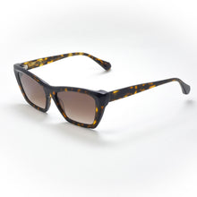 Load image into Gallery viewer, SUNGLASSES GIGISTUDIOS MODEL LILA 6470 COLOR 2 
