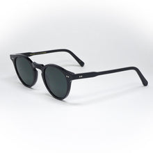 Load image into Gallery viewer, sunglasses monokel model forest color black angled view
