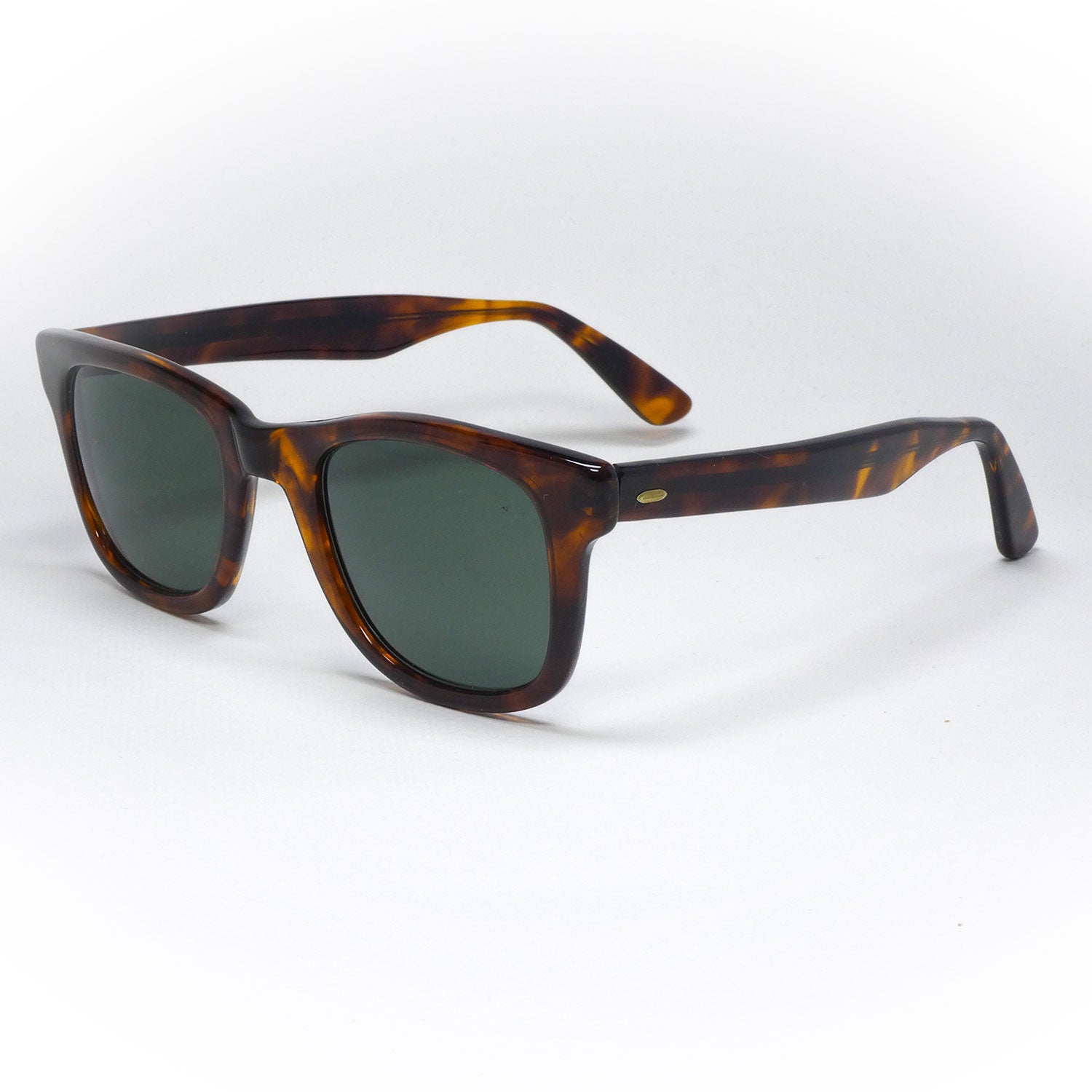 sunglasses opta model west side color brown handcrafted angled view
