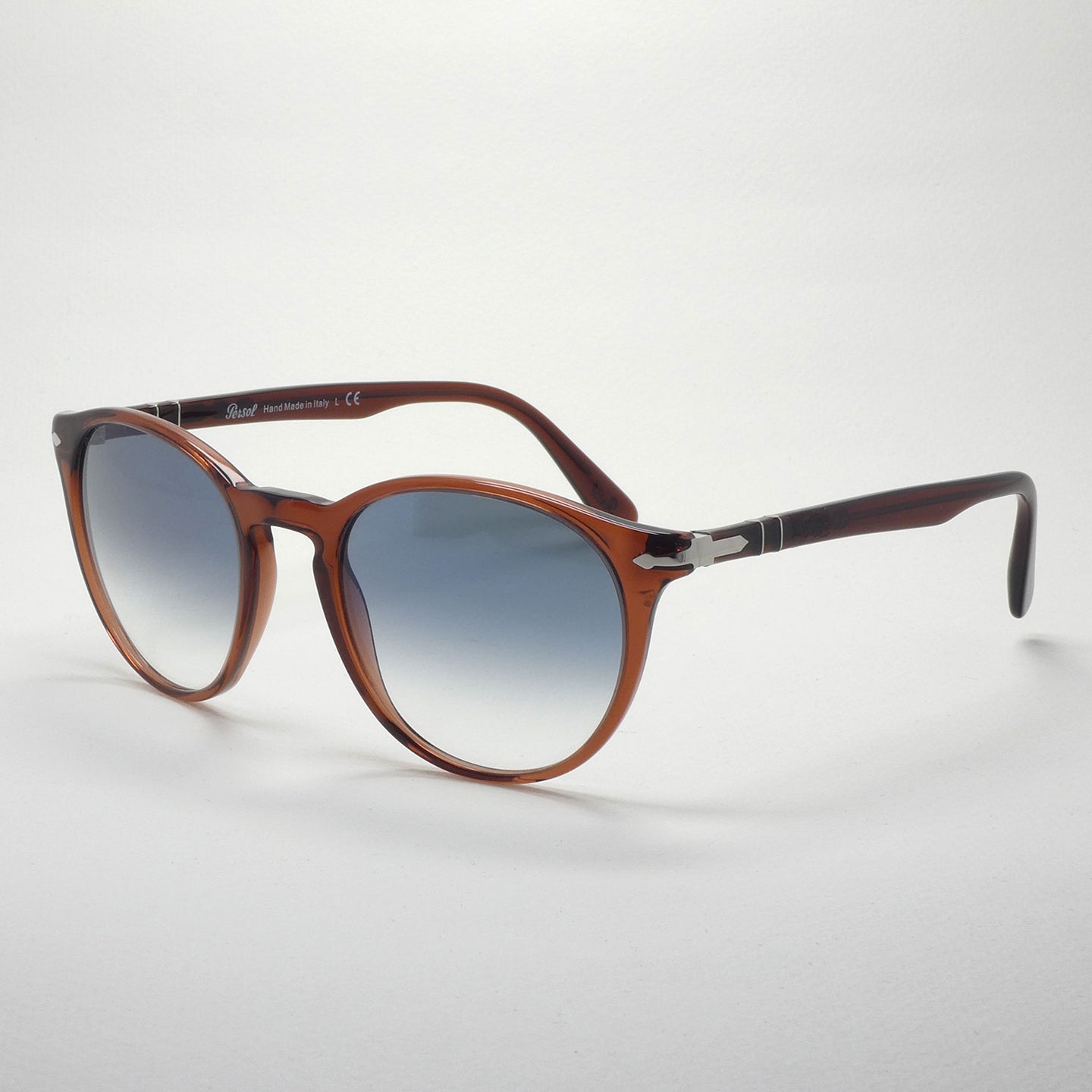sunglasses persol 3152 9082/3f size 52 angled view