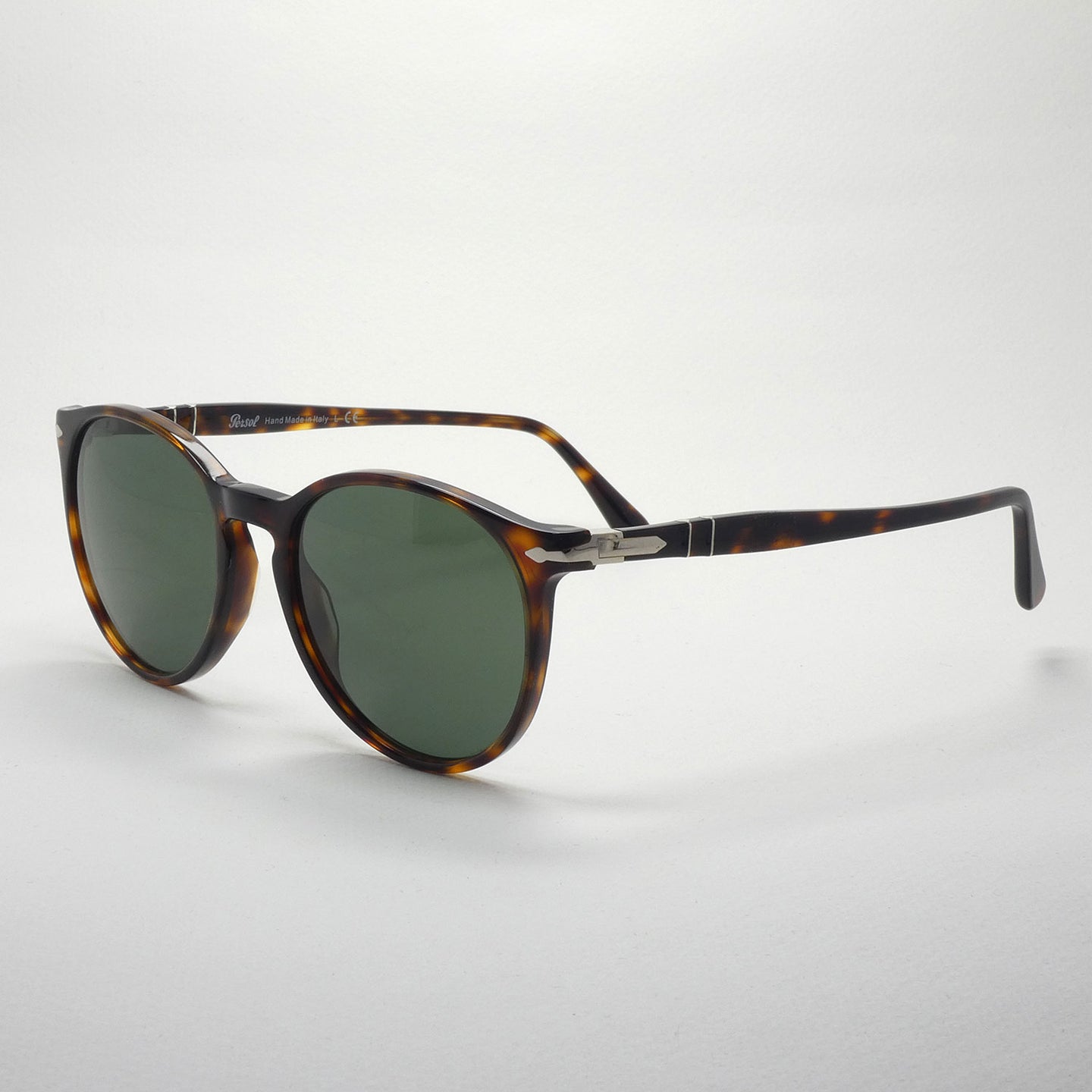 sunglasses persol 3228 24/31 size 53 angled view