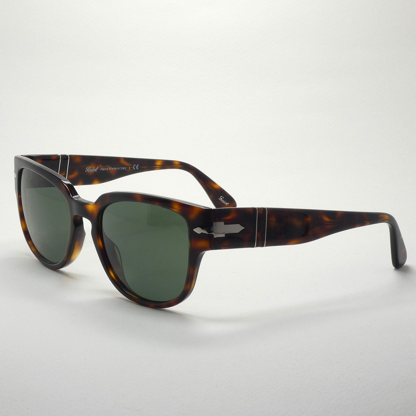 sunglasses persol 3231 24/31 size 51 angled view
