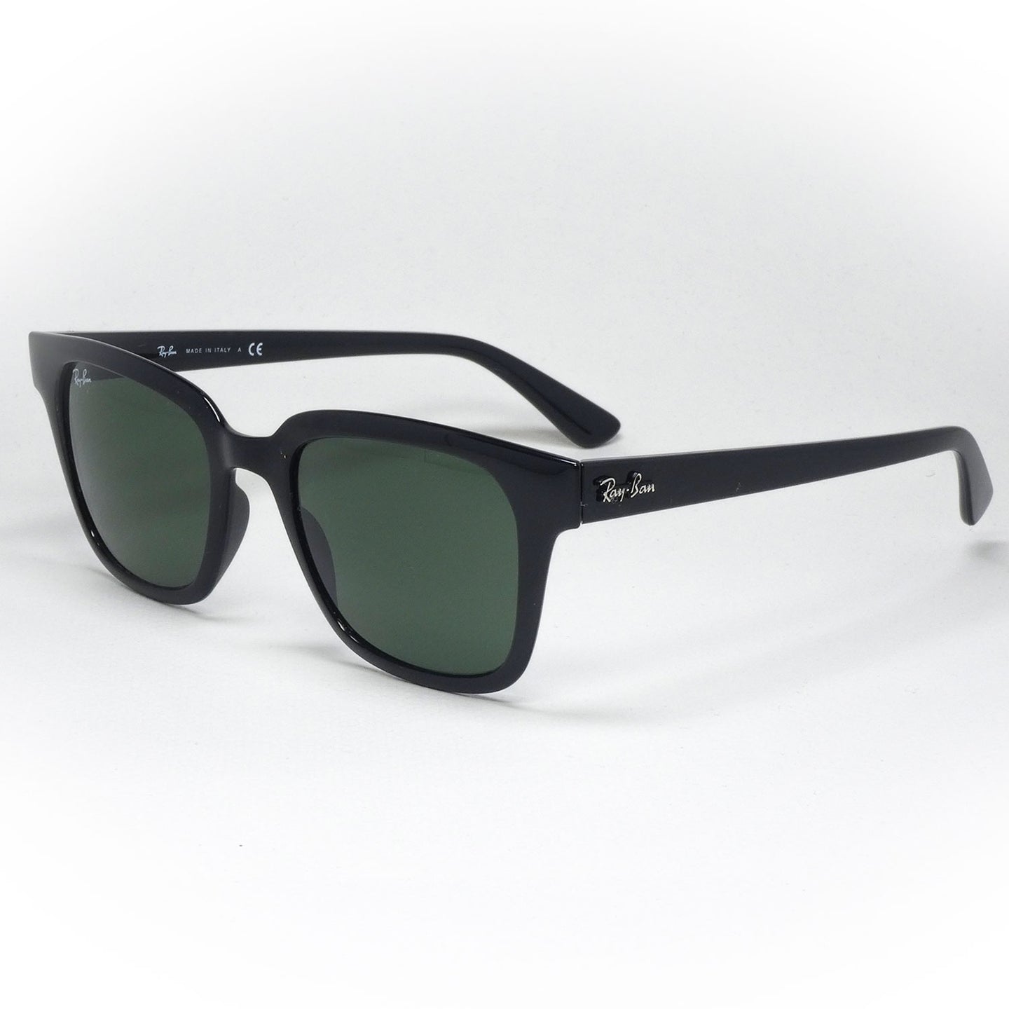 sunglasses ray ban rb 4323 color 601/31 angled view